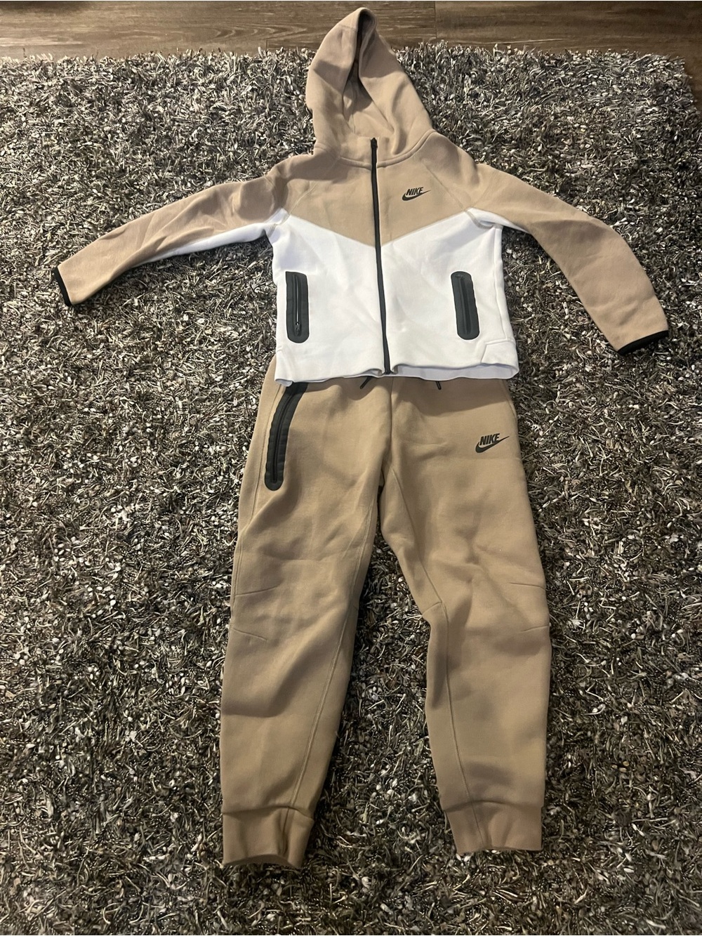 Nike Tech Fleece Hoodie & Jogger Set Tan White Size M